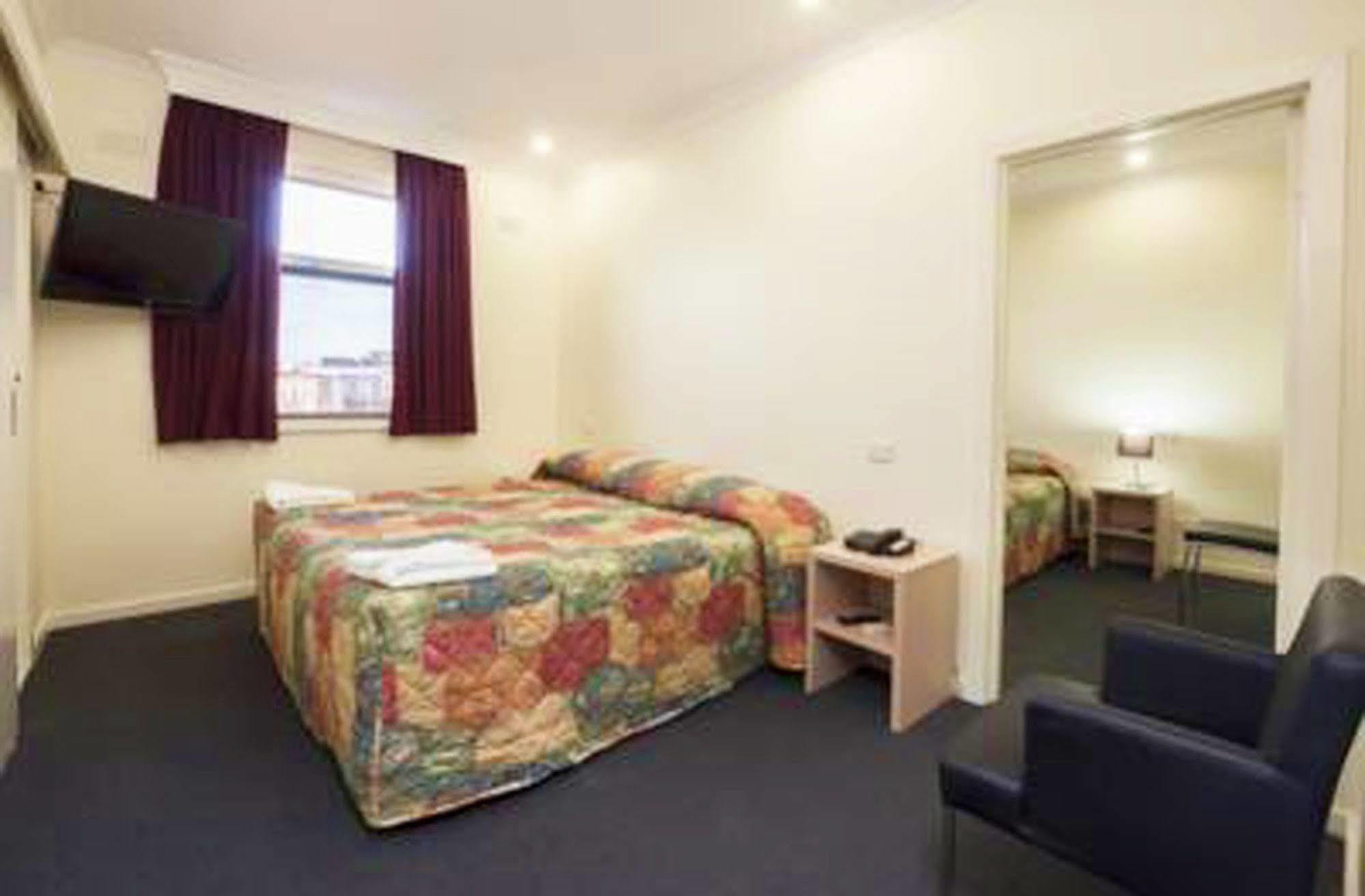 Miami Hotel Мелбърн Екстериор снимка
